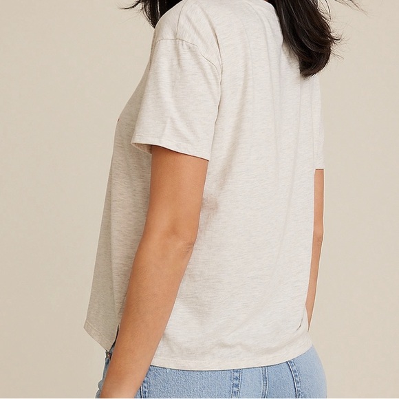 Love Is In The Air Graphic Tee - Picture 3 of 4